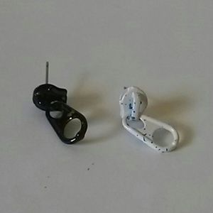 ⭐Free with bundle⭐Asymmetrical zipper earrings